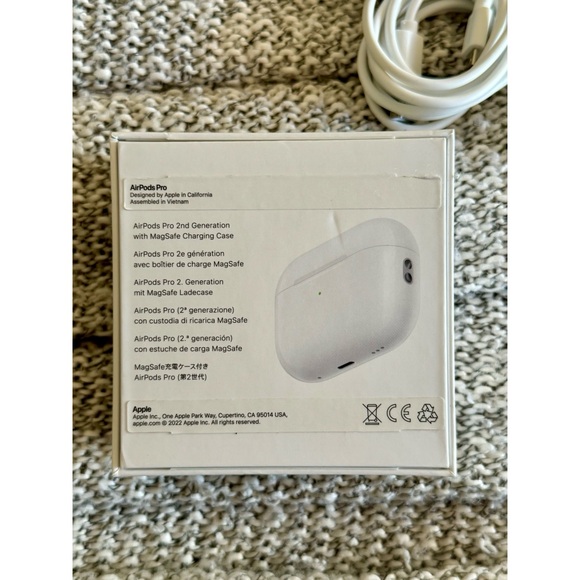 Apple | AirPods Pro (2nd Generation) - Picture 6 of 9